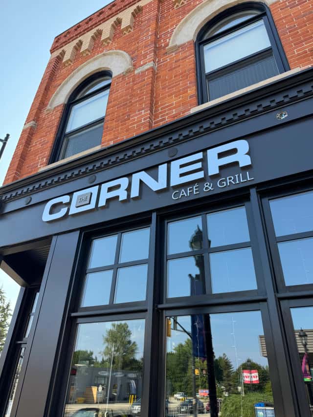 The Corner Cafe & Grill